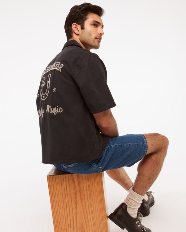 Short Sleeve Cropped Western Graphic Button-Up Shirt, Black view 1