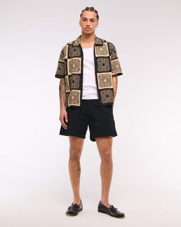 Seersucker Pull-On Short, Black Pattern view 1